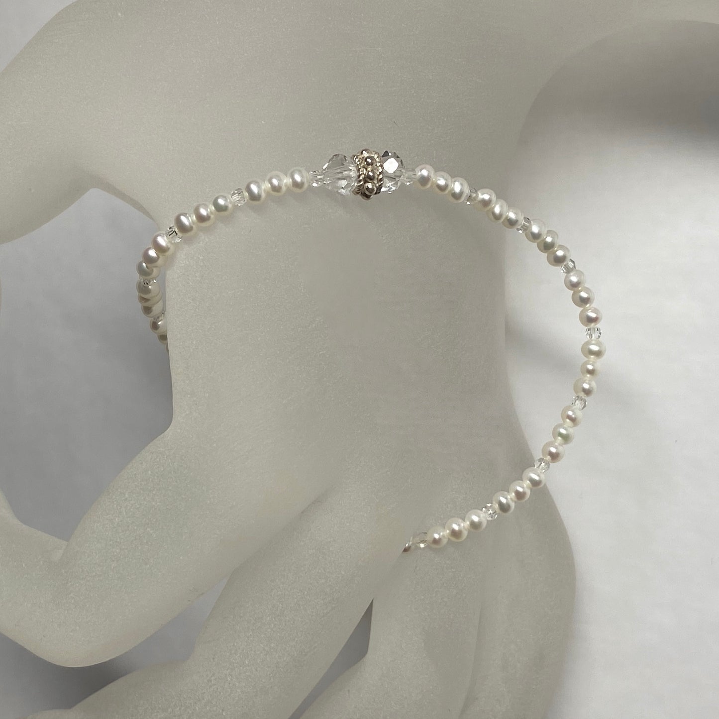 Arpaia Jewelry white baby cultured freshwater pearl stretch bracelet with Swarovski crystal beads 