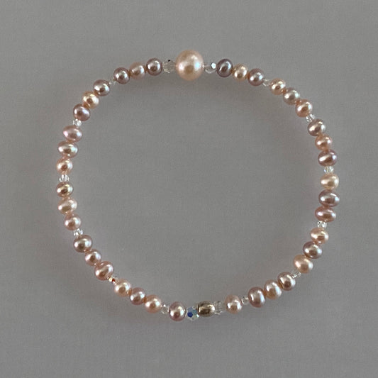 Arpaia 7" natural pastel color cultured freshwater pearl & Swarovski crystal stretch bracelet