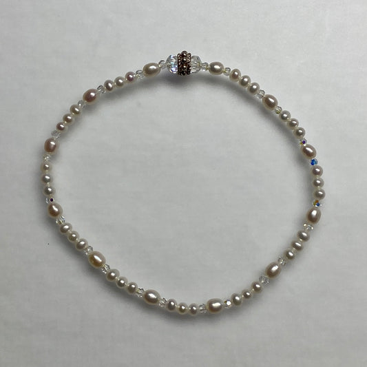 Arpaia stretch bracelet with baby pearls & crystal
