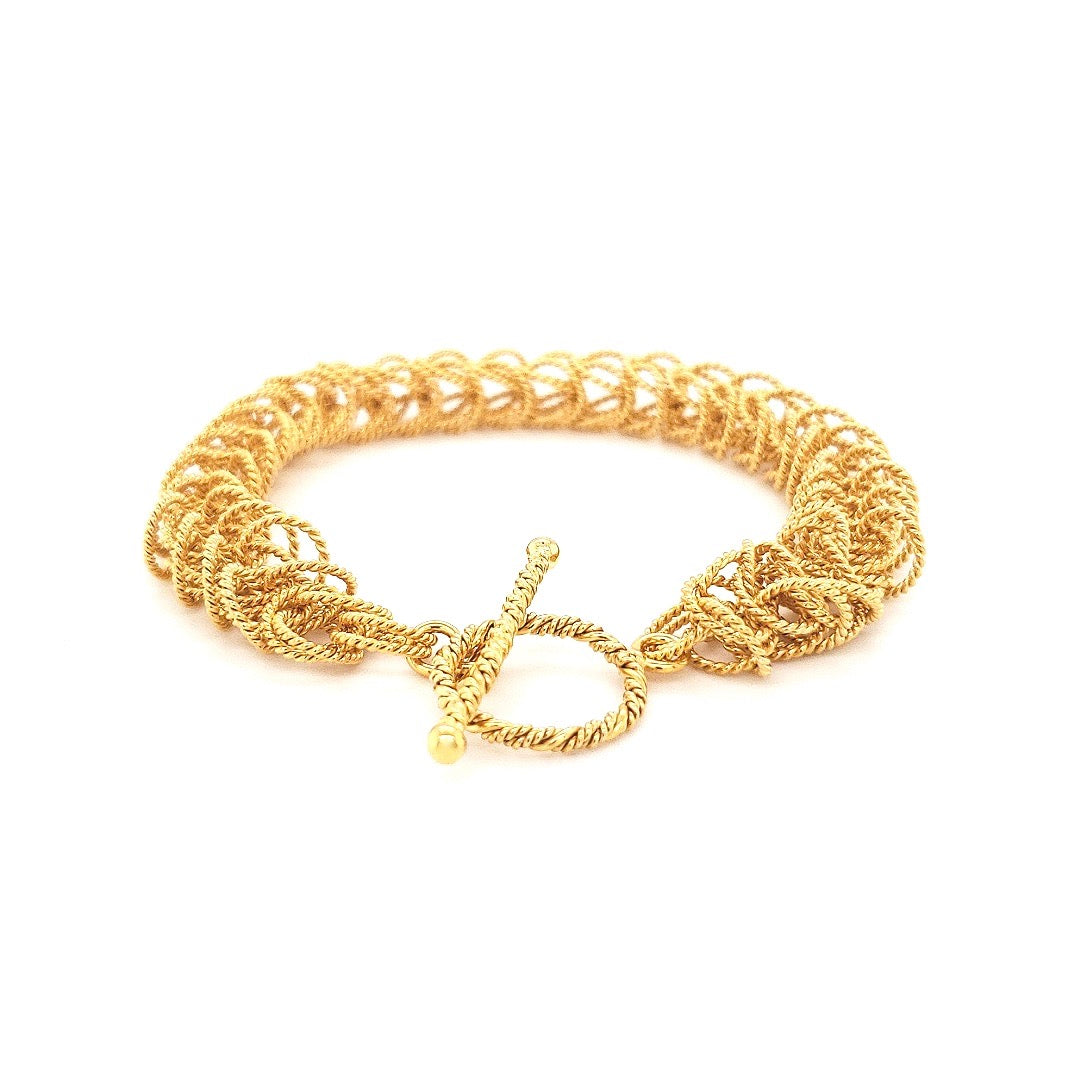 Side View Arpaia Lang Gold Vermeil Bellezza Bracelet - closeup clasp