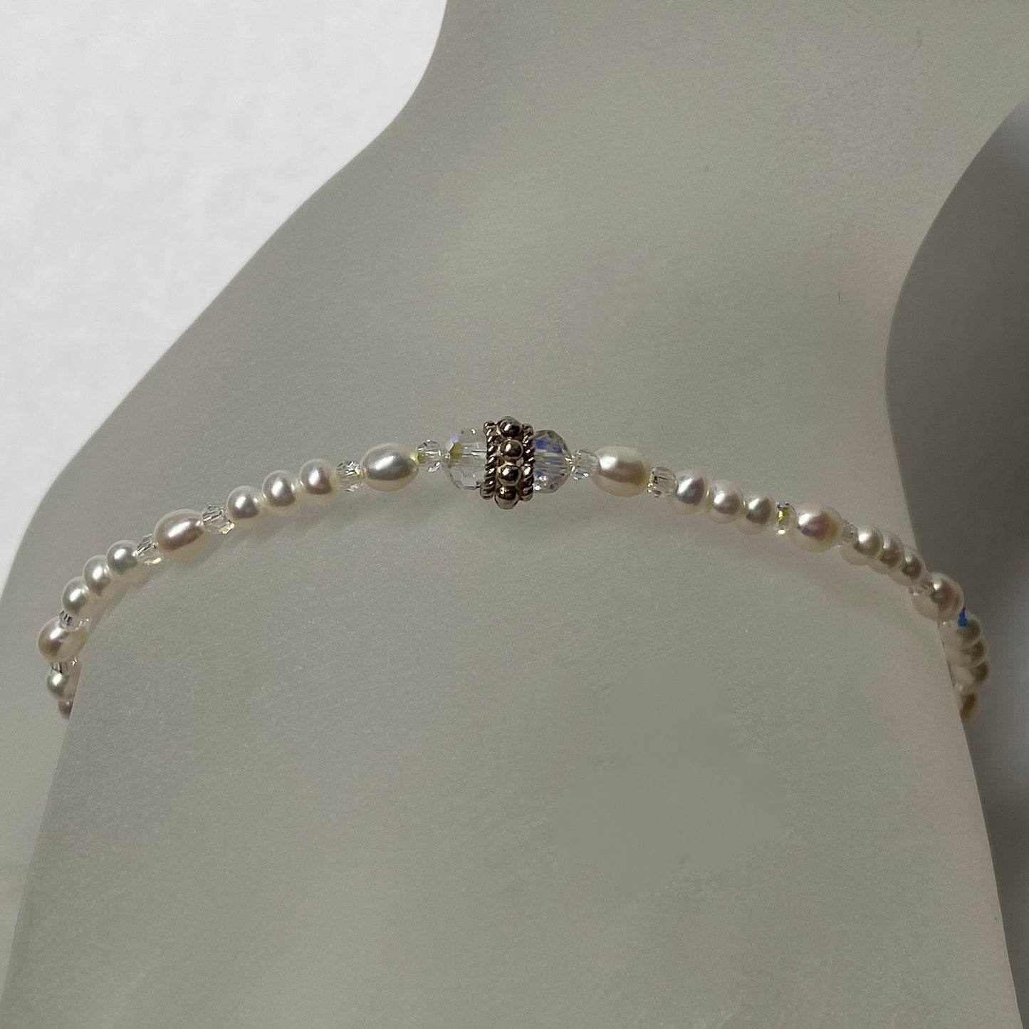 7" Arpaia stretch bracelet with baby pearls & crystal