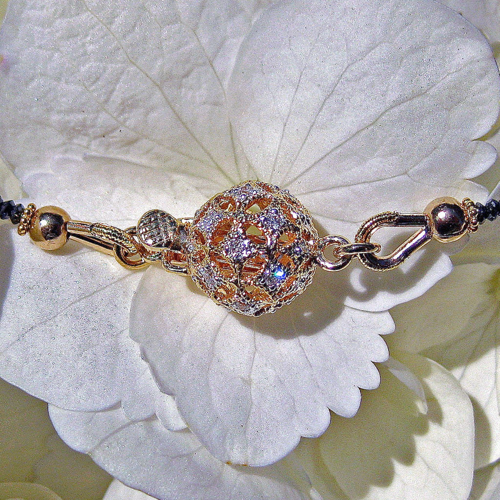 Razzle Dazzle 18K Yellow Gold Diamond Clasp / Arpaia